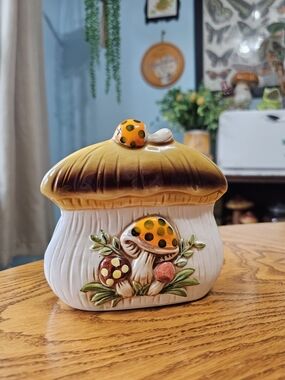 Vintage 70s Sears Roebuck Merry Mushroom Ceramic Napkin Holder Cottagecore 76